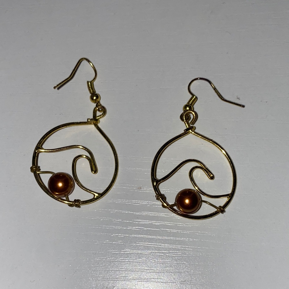 Hawaiian Gold filled Wave Earrings with pearl